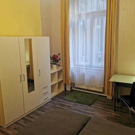 Emerald * Budapest